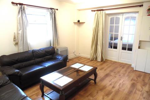 1 bedroom flat to rent, Feltham TW14