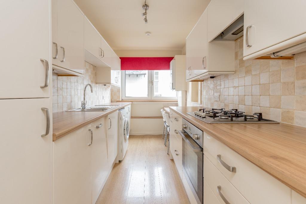 Apartment in Edinburgh - View 2