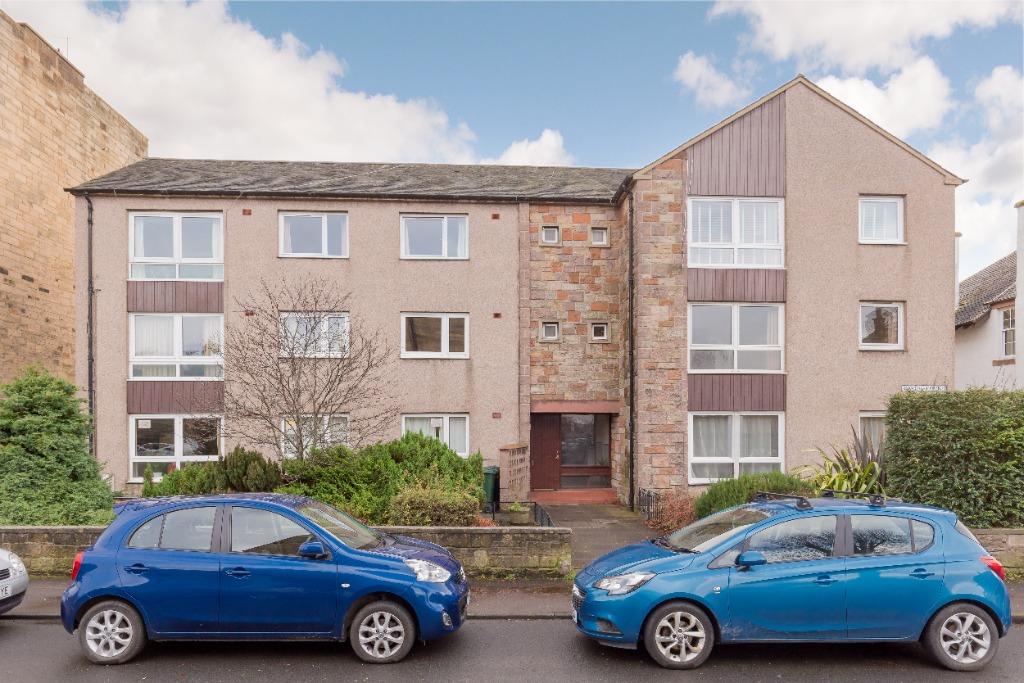 Apartment in Edinburgh - View 3