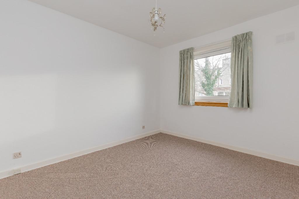 Apartment in Edinburgh - More