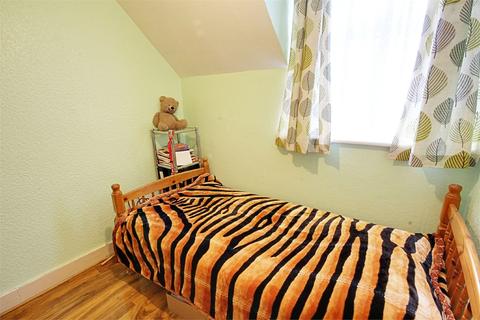 252 Durants Road, Enfield, EN3 7AZ