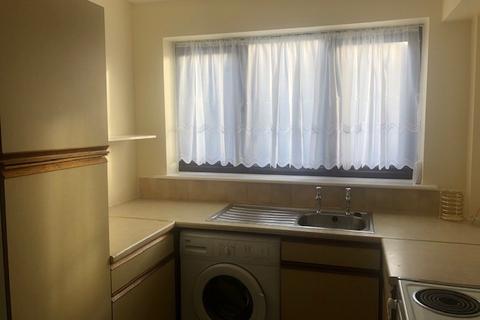1 bedroom flat to rent, St. Davids Grove, Lytham St. Annes, Lancashire, FY8