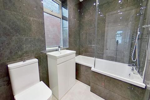 62 Havering Drive, Romford, RM1 4BH