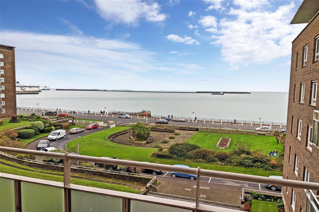 The Gateway, Dover, Kent 3 bed flat for sale £210,000