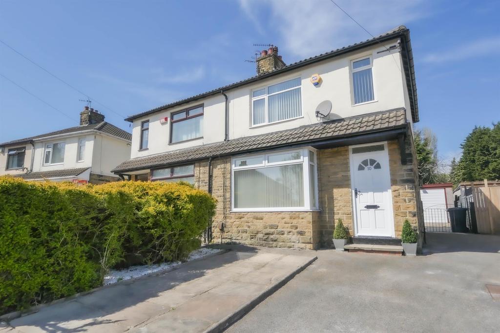 Moorland Crescent, Pudsey, LS28 3 bed semidetached house £190,000