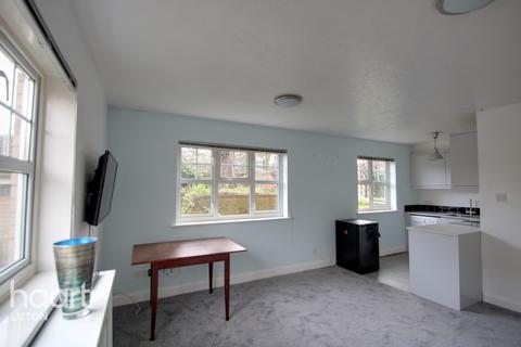 Flat 1, Garter Court Knights Field, Luton, LU2 7LL