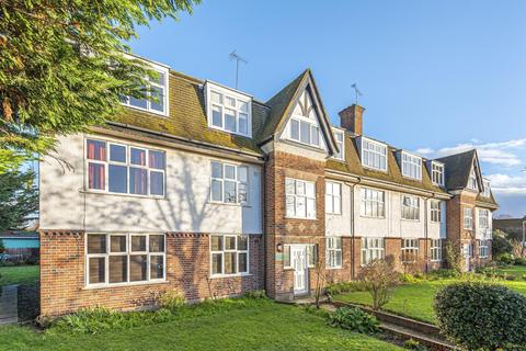 4, Norman Court Upper Sunbury Road, Hampton, TW12 2DN