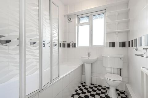 4, Norman Court Upper Sunbury Road, Hampton, TW12 2DN