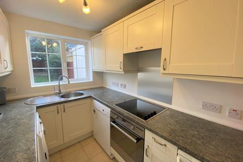 3 bedroom semi-detached house to rent, Larksfield, Englefield Green