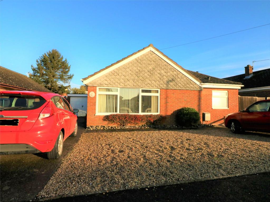 Hubbard Close, Wymondham, NR18 3 bed bungalow £325,000