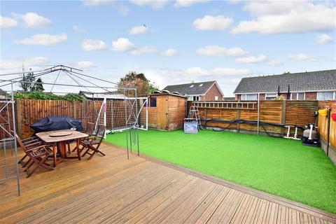 18 Rowan Close, Sturry, Canterbury, CT2 0JB