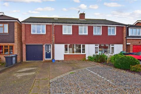 18 Rowan Close, Sturry, Canterbury, CT2 0JB