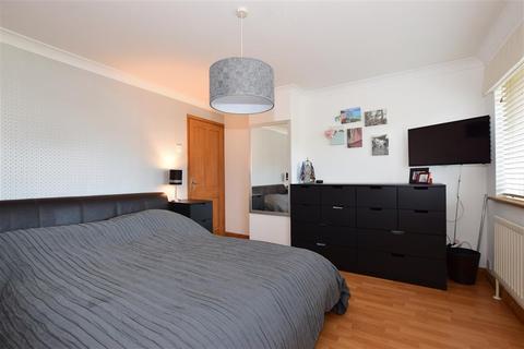 18 Rowan Close, Sturry, Canterbury, CT2 0JB