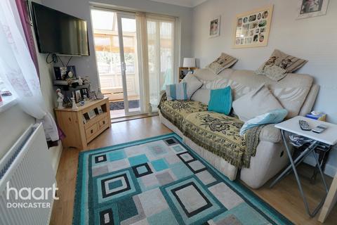 49 Ash Dale Road, Warmsworth, Doncaster, DN4 9NG