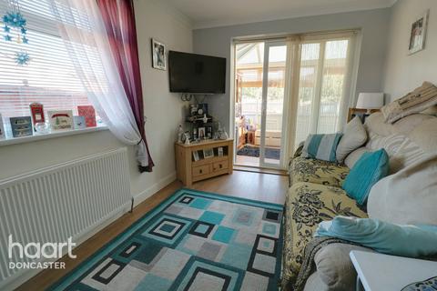 49 Ash Dale Road, Warmsworth, Doncaster, DN4 9NG
