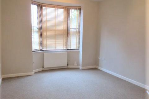 4 bedroom terraced house to rent, Chelmer Road , Homerton  E9