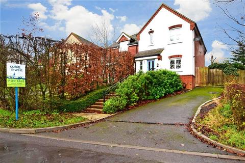 10 River Lane, Fetcham, Leatherhead, KT22 9RP