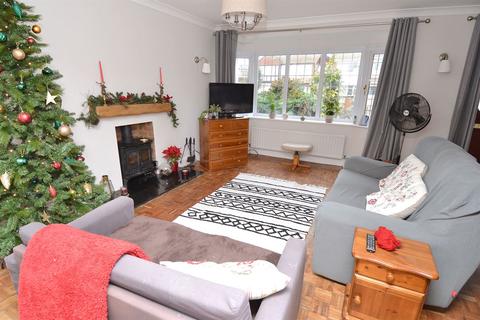 32 Cherry Orchard, Chestfield, Whitstable, CT5 3NH