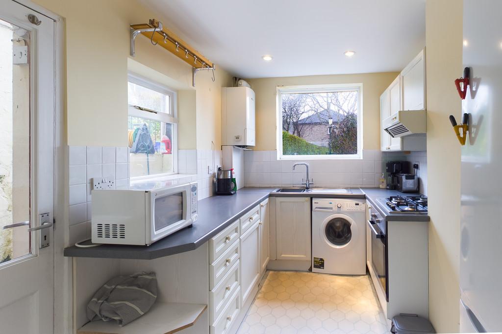 Maxton Road, Dover 3 bed terraced house £850 pcm (£196 pw)