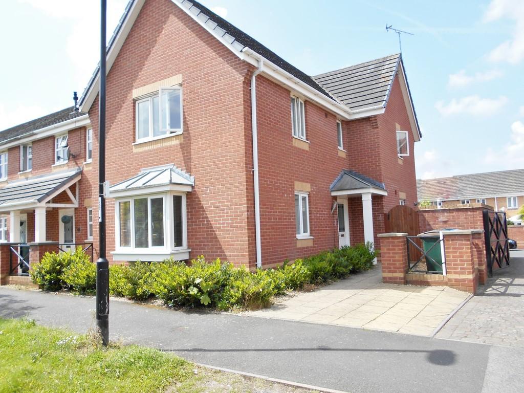 Alverley Road, Daimler Green... 3 bed end of terrace house £895 pcm
