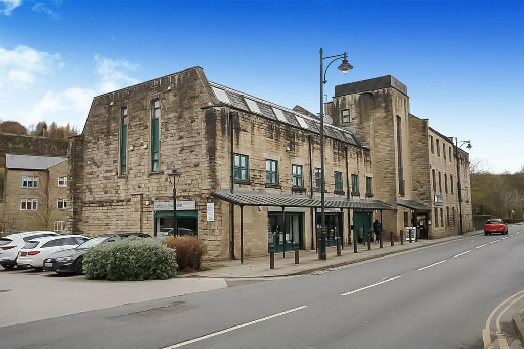 Buckley Mill, Uppermill, Saddleworth 2 bed apartment £180,000