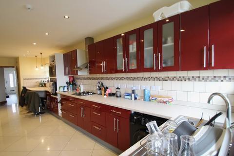 5 bedroom semi-detached house to rent, Liddell Road, Cowley