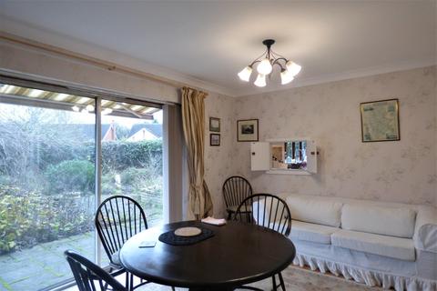 8 Daisy Lane, Alrewas, Burton-on-trent, DE13 7EW