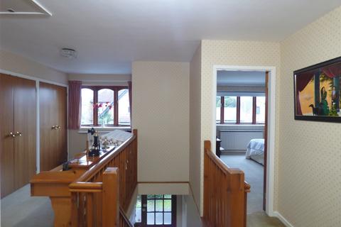 8 Daisy Lane, Alrewas, Burton-on-trent, DE13 7EW