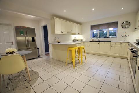 1 Frances Close, Denstone, Uttoxeter, ST14 5GZ