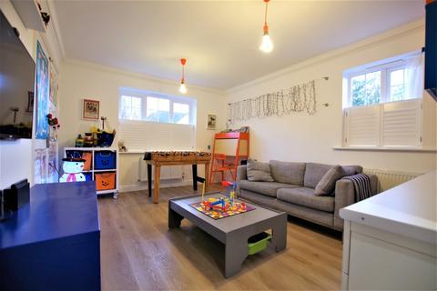 1 Frances Close, Denstone, Uttoxeter, ST14 5GZ