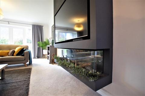 1 Frances Close, Denstone, Uttoxeter, ST14 5GZ