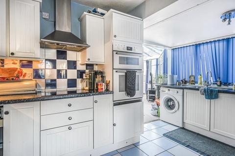 118 Quarry Road, Witney, OX28 1JT