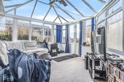 118 Quarry Road, Witney, OX28 1JT