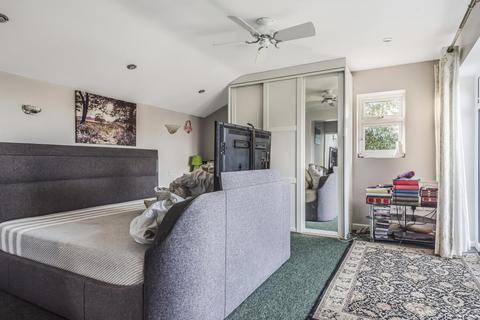 118 Quarry Road, Witney, OX28 1JT