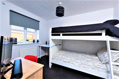 35 Derry Close, Ash Vale, Aldershot, GU12 5SR
