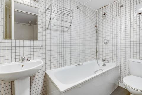 1 bedroom flat to rent, Cluny Mews, Earls Court, London