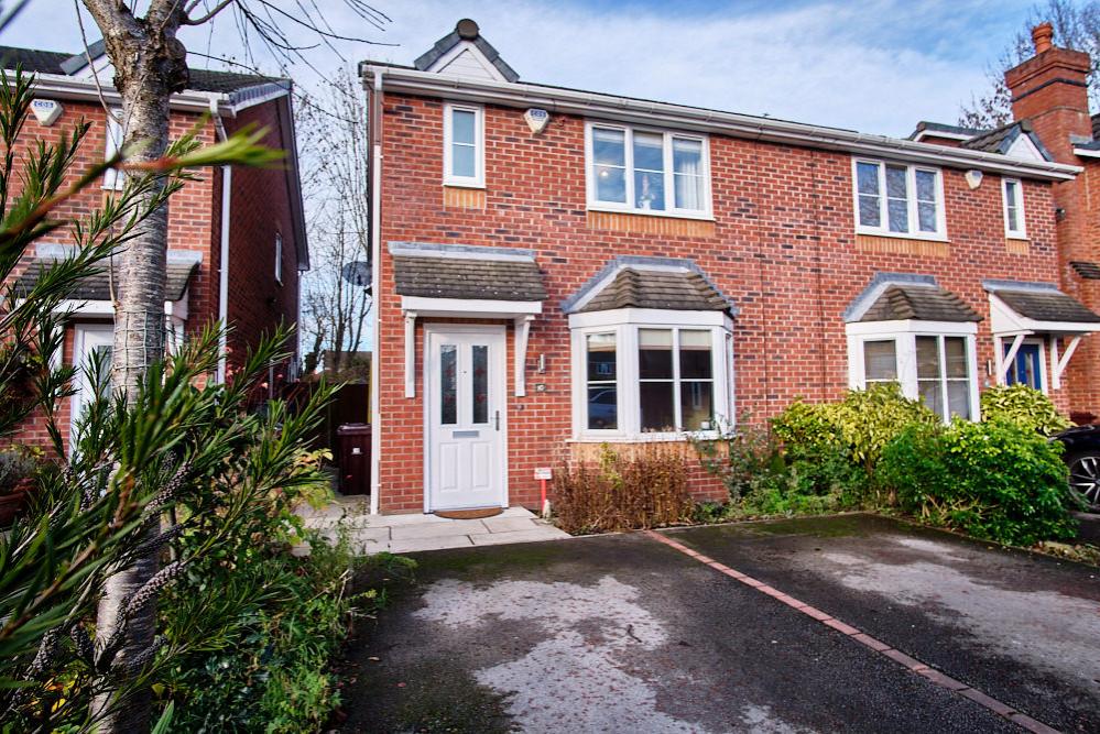 Oak Grange, Halewood, L26 3 bed semidetached house £180,000