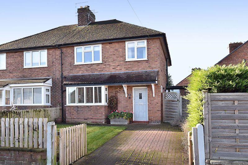 Beech Drive, Knutsford 3 bed semidetached house £300,000