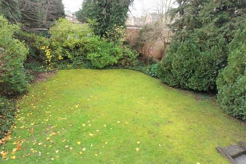Flat 4, 1 Durham Road, Bromley, BR2 0SG