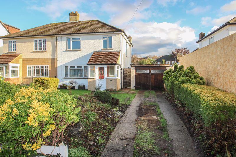 Telegraph Lane, Claygate 3 bed semidetached house £600,000