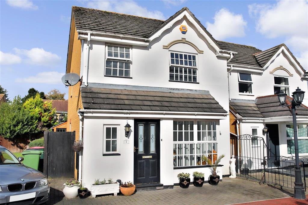 Richmond Court, Southgate, Crawley, West Sussex 3 bed detached house