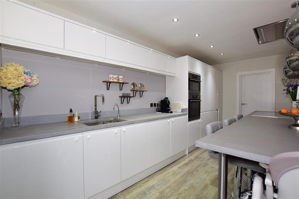 Lounge/ Kitchen/ Diner