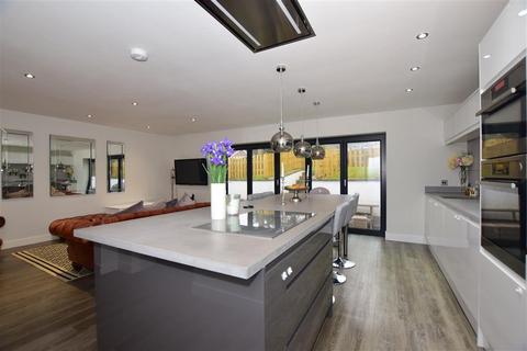 29 Nursery Lane, Whitfield, Dover, CT16 3HG