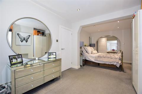 29 Nursery Lane, Whitfield, Dover, CT16 3HG