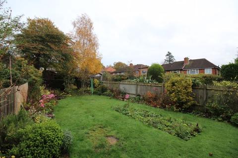 8 Rylandes Road, South Croydon, CR2 8EA