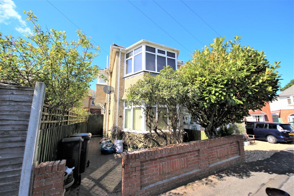 Hillbrow Road, Bournemouth, 3 bed semidetached house £1,325 pcm (£