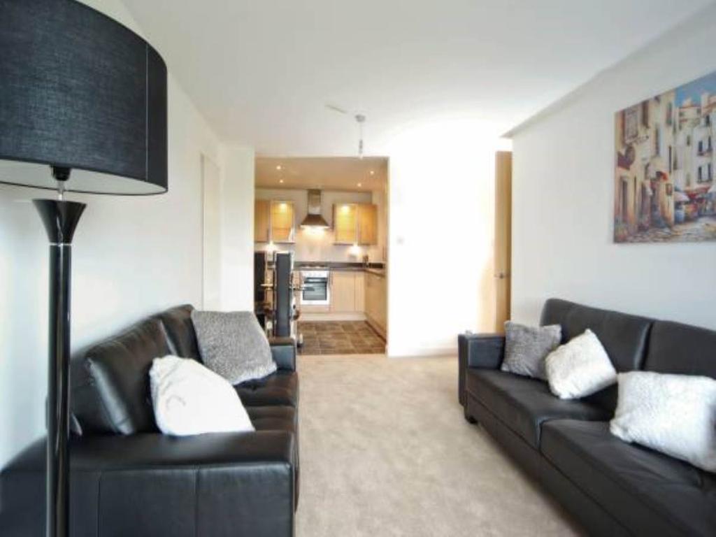 Peffer Bank, Edinburgh, Midlothian 2 bed flat £745 pcm (£172 pw)