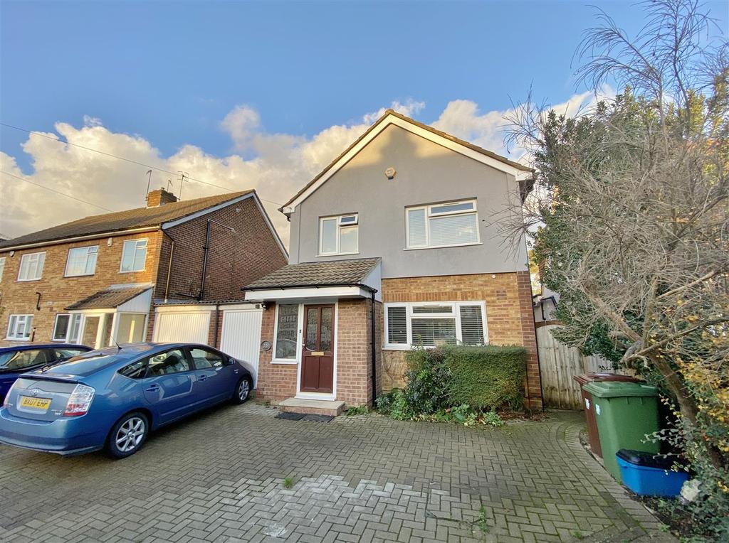 Belmont Road, Bushey 4 bed detached house £865,000