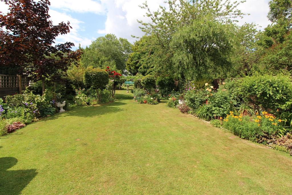 Thorpeville, Moulton, NN3 3 bed detached bungalow £340,000