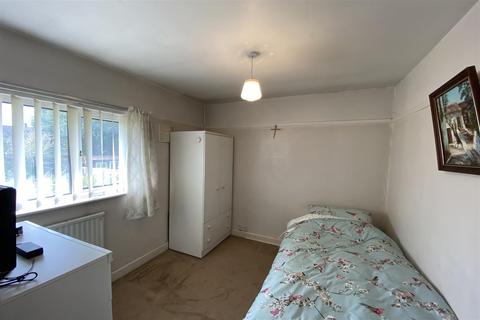 19 Barnwell Road, Northampton, NN2 7RP
